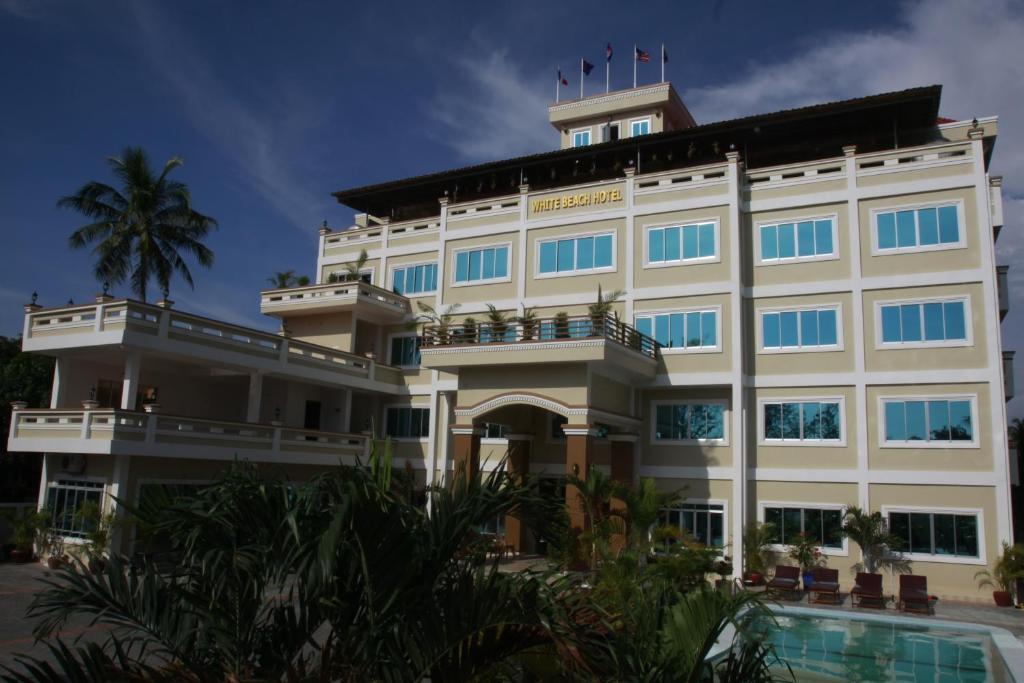 White Beach Hotel Сиануквиль Экстерьер фото